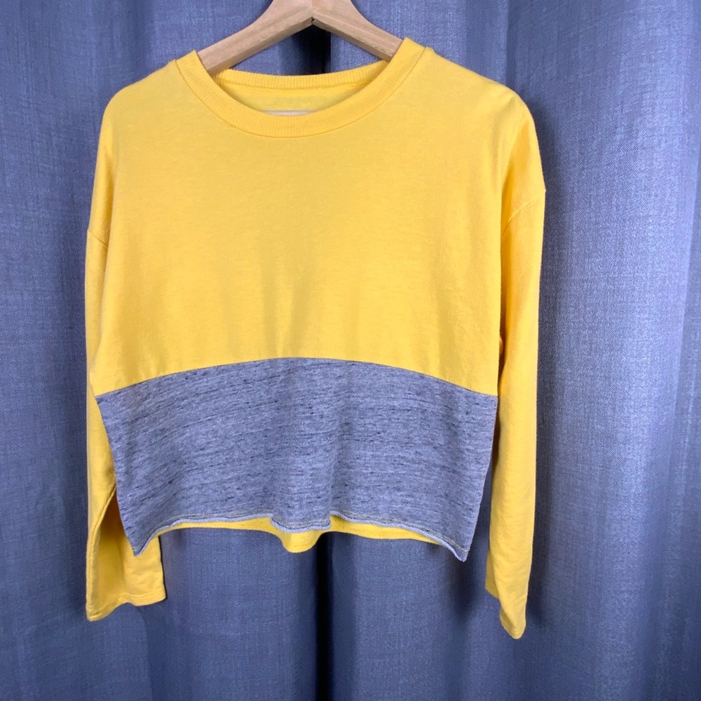 Flirtitude Colorblock Long Sleeve Shirt Women’s XS Yellow Gray Snap Sleeve